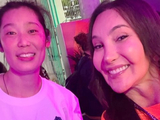女排变性名将追星朱婷，成功合影乐开怀，中国队长的魅力无人能挡