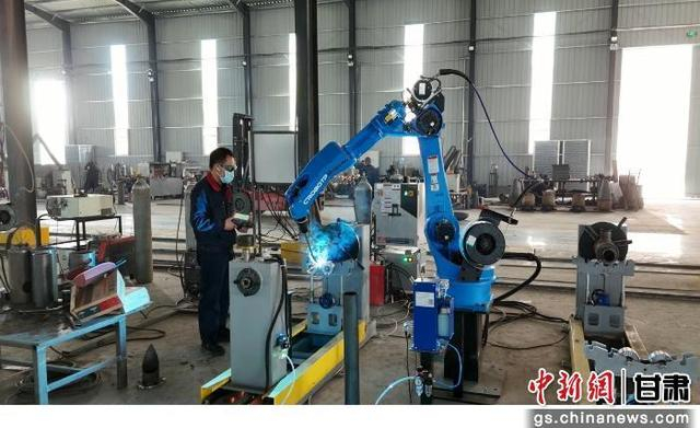 图为观摩团探访学习现场。