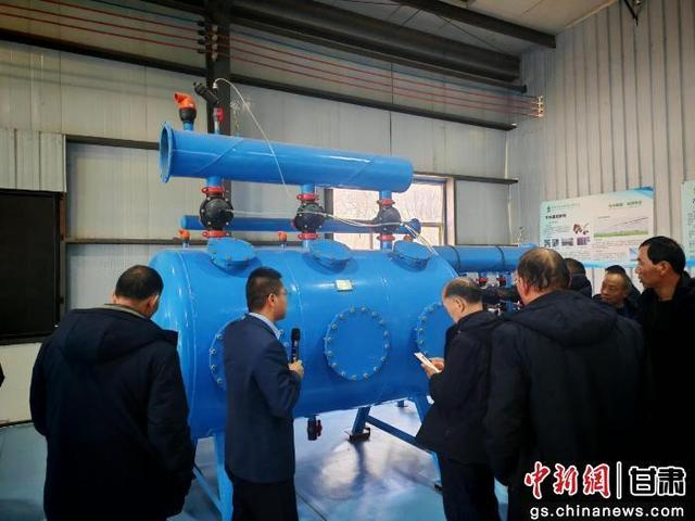 图为观摩团探访学习现场。