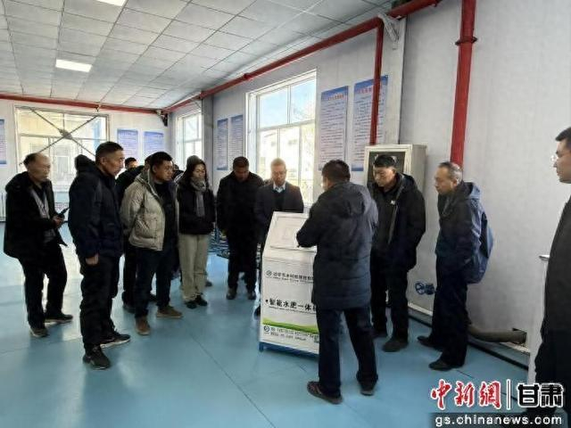 图为观摩团探访学习现场。