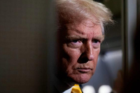 牛弹琴：特朗普大战BBC，英国人急坏了