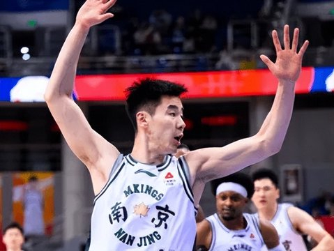 18分9失误！郭昊文昙花一现？组织为主致狂送失误，该坚决进攻！