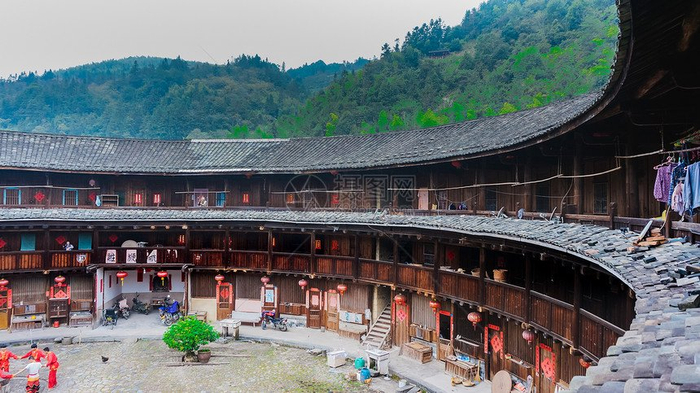 福建永定与南靖的客家传奇：福建土楼_财经头条