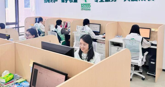 “爱你老己”成为网络热梗背后：年轻人更注重自我关怀与接纳