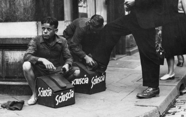 影片《擦鞋童》（ Sciuscià）剧照