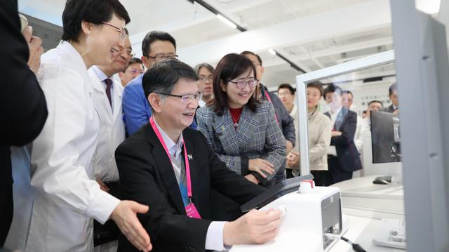 台北市代表团在中山医院参访。 沪台通 供图