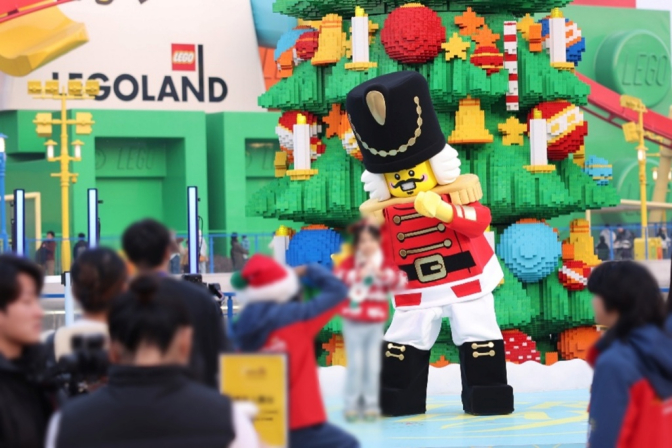 上海乐高乐园度假区冬日活动。受访者供图