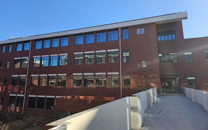 北京第三实验学校项目教学综合楼等32项工程通过竣工验收。图/“北京怀柔”微信公众号