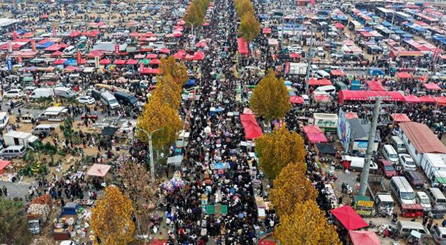 临沭曹洼大集一角。 通讯员 禚从杰 摄