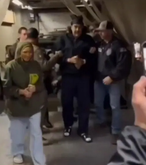 马杜罗夫妇出现在美国缉毒局办公室 视频截图