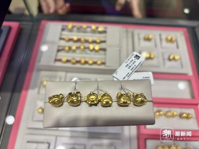 周生生十二生肖转运珠 陈晔/摄