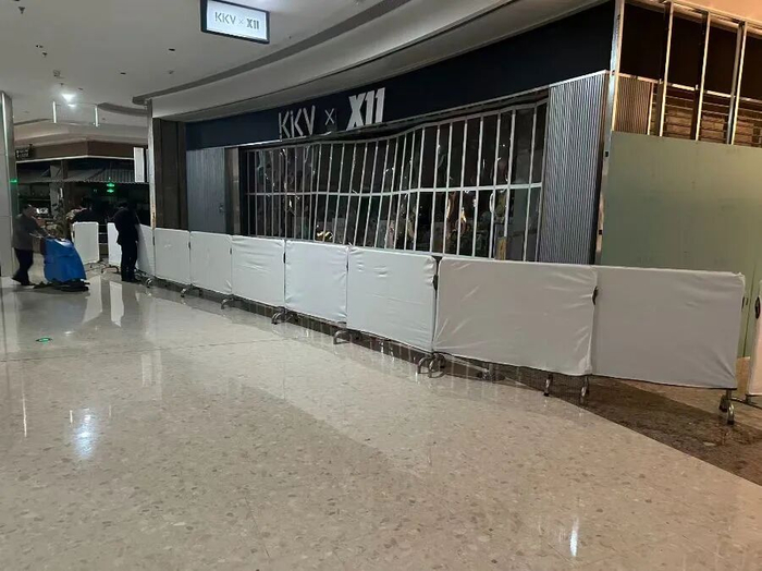 （深圳卓悦中心KKV门店已关闭，21记者拍摄）