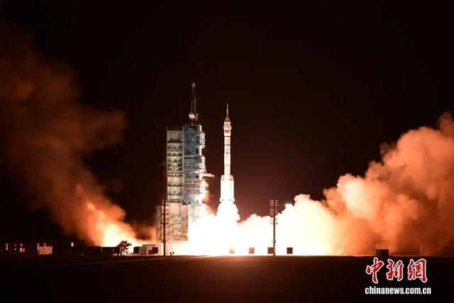 神舟二十一号载人飞船发射取得圆满成功。汪江波 摄