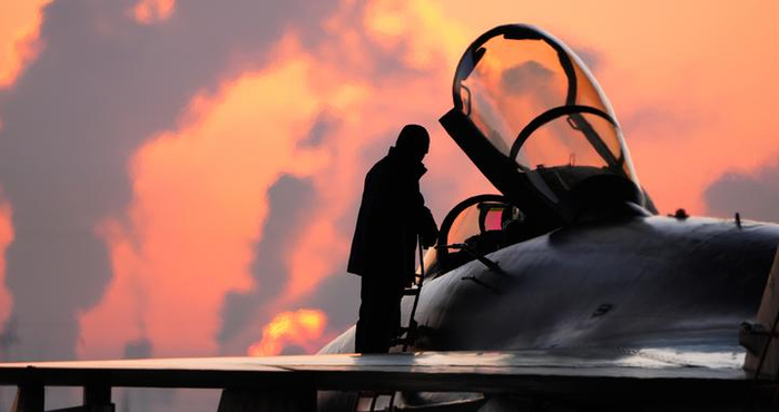 硬核浪漫！多架战机遨游空天氛围感拉满