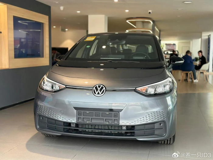 2025年最适合女生开的4款车!颜值高、好停车,最低10万起!|10-15万|特斯拉|MINI汽车|欧拉好猫|大众id.3_新浪新闻
