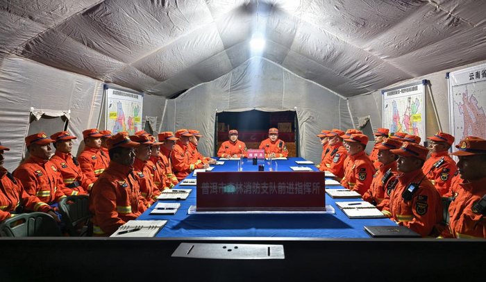 1月8日，支队召开第一次“帐篷会议”复盘训练。沈禹宏 摄