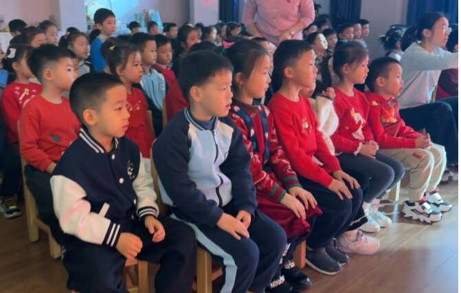 童心绽放，快乐成长