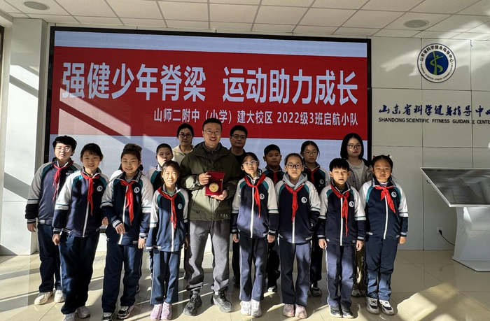 加工中心立柱加高（强健少年脊梁，运动助力成长，“脊柱守护行动”点亮成长之路）动柱龙门铣床，学到了吗，