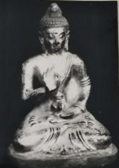 清释迦佛铜座像。图片来自中国被盗（丢失）文物信息发布平台