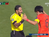 比赛30分钟，国足连续三名球员吃到黄牌，这裁判判罚的尺度有点严苛啊