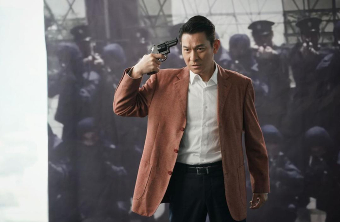 拍摄广告的刘伟驰。（图/《红毯先生》）