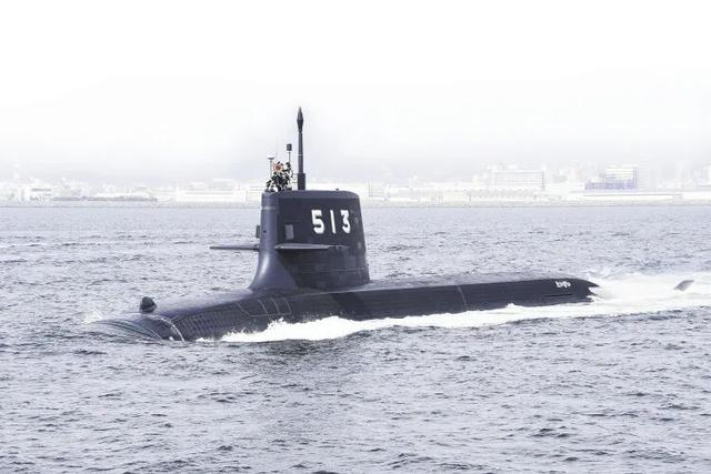 日本国产“大鲸”级潜艇可能受中国两用物项出口管制影响。图源：环球网
