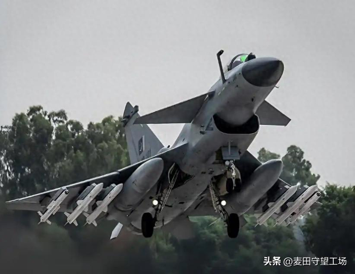 歼10CE又给中国长脸!印媒罕见承认:阵风确实被击落,但不是4架|战斗机|“阵风”|印度|法国|印度空军_新浪军事_新浪新闻