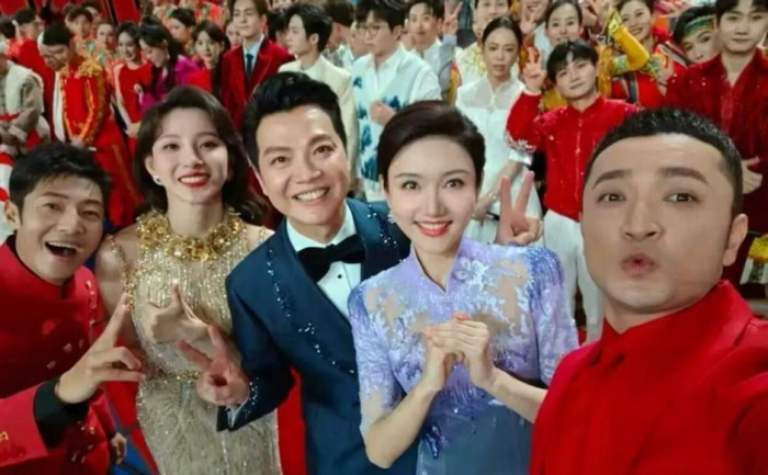 央视春晚要“炸”,一大批明星现身彩排,喜剧演员阵容要拯救收视|春节联欢晚会|小品|沙溢|刘宇宁|白宇_新浪娱乐_新浪新闻