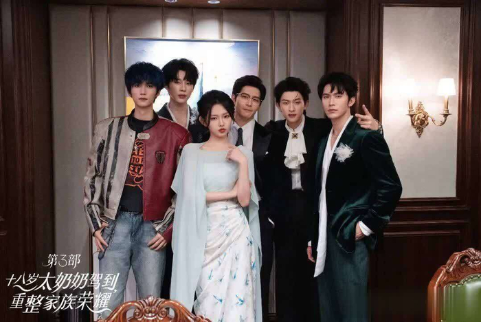  李柯以淡系大女主形象深入人心，也离不开听花岛精准的市场研判和精品化内容的深耕。听花岛通过系统化的项目规划与剧本开发，成功为李柯以搭建了一个既稳定又能持续突破的表演平台。通过这一平台，李柯以的个人特质得到了充分发挥，形成了鲜明的个人品牌。 这种深度合作和持续内容创作，推动了演员与厂牌之间的互信和价值共生。可以预见，