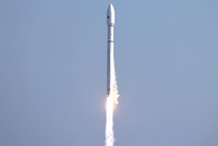 “国家队+民企”协同模式继续深化，长十二火箭成功发射低轨19组卫星