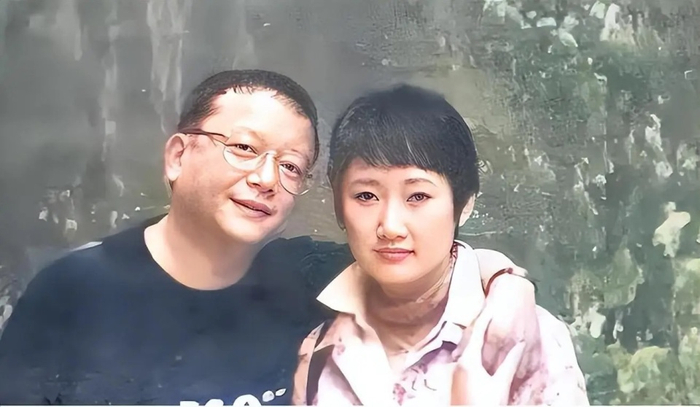 王刚未悼念聂卫平!曾劝妹妹别嫁棋圣 77岁3段婚姻+娇妻小20岁|运动员花边|郑艳东|王静|小娟|妻子_新浪新闻