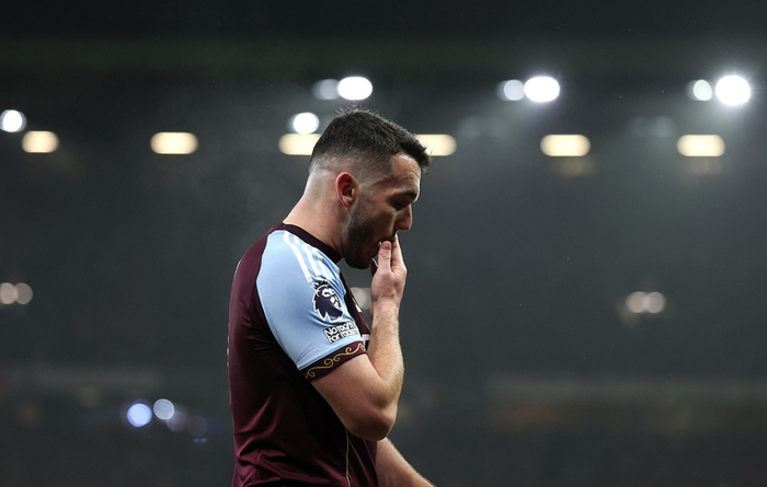 0-1！54岁埃梅里掉链子+主场11连胜终结，阿森纳狂喜：争冠2对手输球