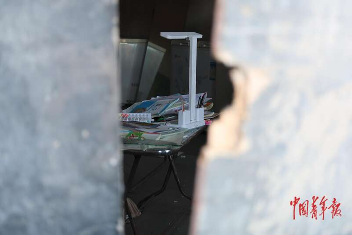 包钢板材厂爆炸后的附近村庄:多处房屋玻璃被震碎 无人员伤亡|九原区|包头市|石佳|村民|中青报·中青网_新浪新闻