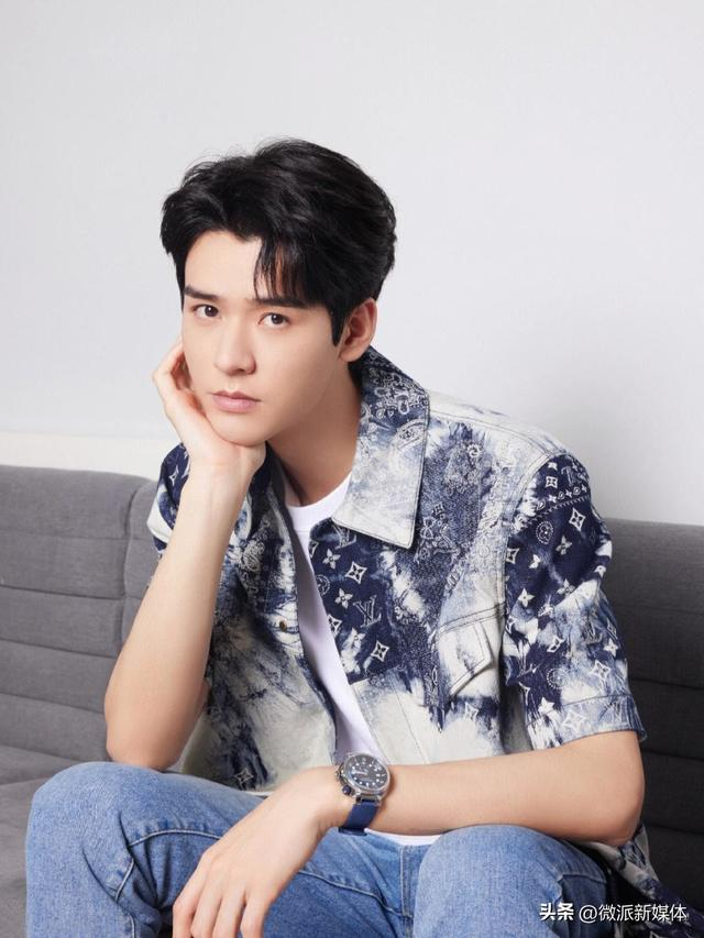 打开今日头条查看图片详情