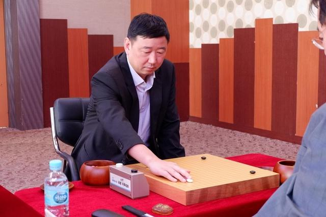 俞斌时代即将结束？国家围棋队即将竞聘 总教练主教练要求本科学历|王磊|中国围棋协会|黄奕中|LG杯世界围棋棋王战|中国围棋队_新浪体育_新浪新闻