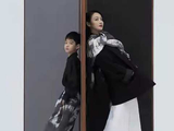 曹颖带着儿子拍大片，10岁儿子太抢镜，颜值继承母亲好基因|央视