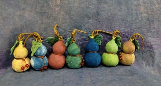 “星星的孩子”品牌作品“葫芦香囊”