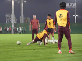 直击U23国足决赛前最后一练：队内氛围轻松