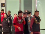 U23国足接机现场，体育生接机国足全是真情实感