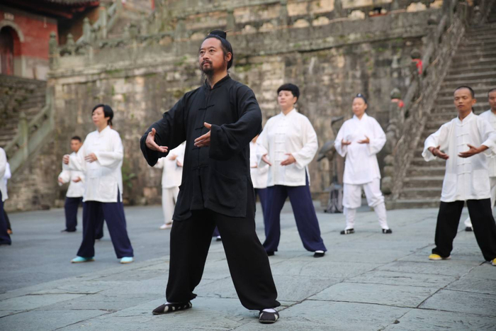 道家流传千年的“六字诀”学炼指南,可益寿延年,调五脏六腑!|功法|口型|意念|发声|功到自然成_新浪新闻