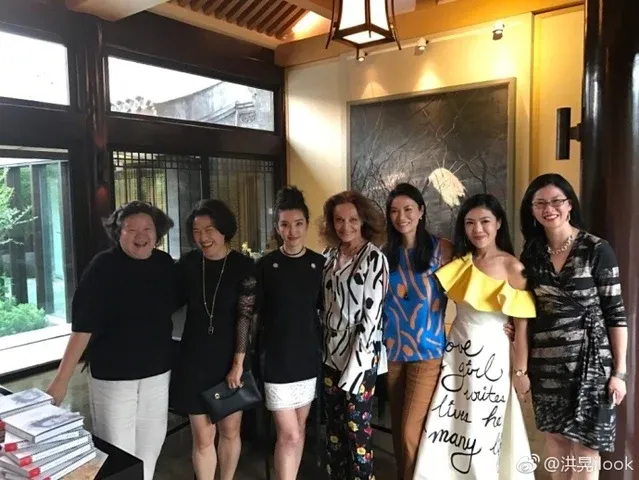 就是苏芒裁掉洪晃的那次聚会