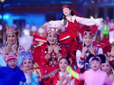 迪丽热巴再登央视春晚分会场，重现《舞乐新疆》惊艳时刻