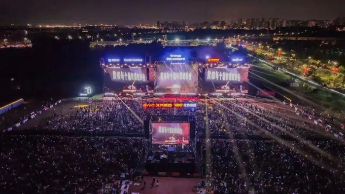 2025年北京接待游客3.9亿人次，实现旅游总花费7159.3亿元，创历史新高