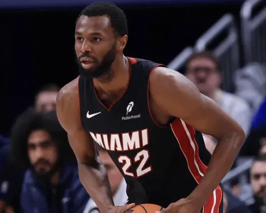 Slater：勇士没有也无计划与迈阿密热火商谈威金斯的交易