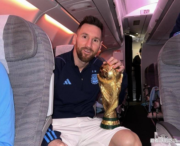 当然，37岁的年龄意味着奥塔门迪的职业生涯已经进入到了尾声。 但他依然在用自己的实际行动，书写着属于自己的传奇。 他的故事，不仅仅是关于足球，更是关于坚持、努力和永不放弃的精神。 他用自己的表现告诉我们，年龄并不能限制梦想，只要拥有足够的热爱和毅力，就能在任何年龄段取得成功。 奥塔门迪的欧冠闪耀，不仅仅是一场精彩的比赛，更是一场关于时间、付出和成功的动人故事。 他值得所有球迷的敬佩和祝贺。 未来，让我们拭目以待，看看这位老将还能创造多少奇迹。