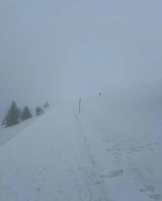 △多洛米蒂山区。