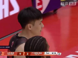 山东男篮首节21比14领先广州男篮