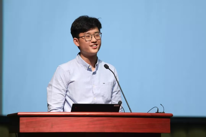前OpenAI研究员姚顺雨出任首席AI科学家__财经头条__新浪财经