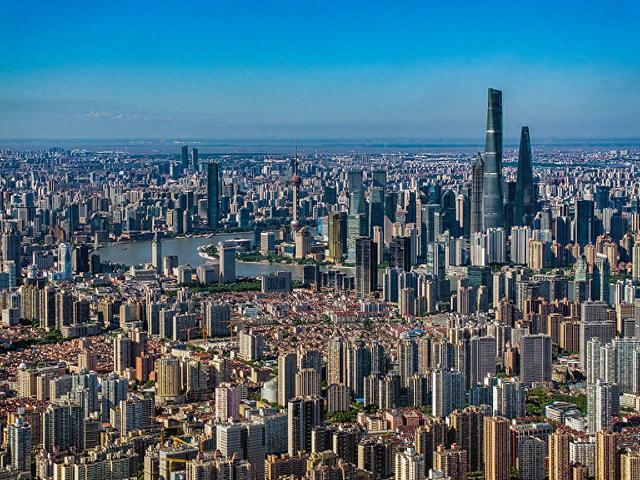2025年8月29日，上海城市风光航拍。 视觉中国 资料图