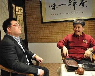 《找茶里边请》是一部由北京吉善居商贸中心制作出品、筹拍网和百思影画联合出品，殷际辉导演，著名喜剧演员相声演员以及北京卫视著名主持人甄奇、李然等主演的网络系列剧，也是内首部京氏幽默网络剧。主要讲述了由甄齐饰演的甄好老板所经营的吉善居茶馆里发生的一系列情景故事，故事主要围绕着茶艺师杜香茗的神秘失踪展开，在这期间茶艺师大乔小乔，然哥，以及大理国公主段小誉均成了茶馆里的主心骨，而每天来来去去的客人的故事也是一样精彩。
